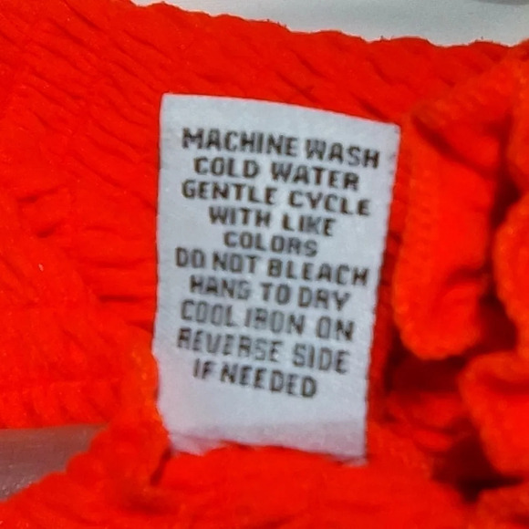 𝅺2 tube tops. Bright colors! 😎 Sizes: Orange Kiss M, green Itzon OS c12-13​​​​​ - Picture 6 of 8